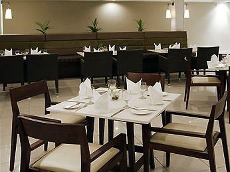 Novotel Suva Lami Bay Restoran gambar